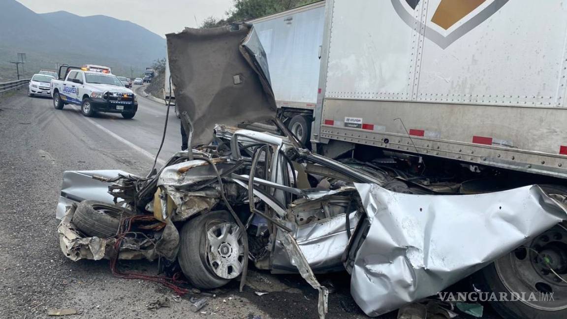 Tráfico complicado en la carretera Mty-Saltillo por accidente
