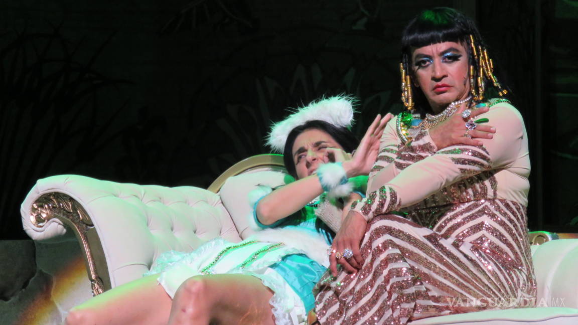 Carcajadas de Egipto a Saltillo, con 'Cleopatra metió la pata'
