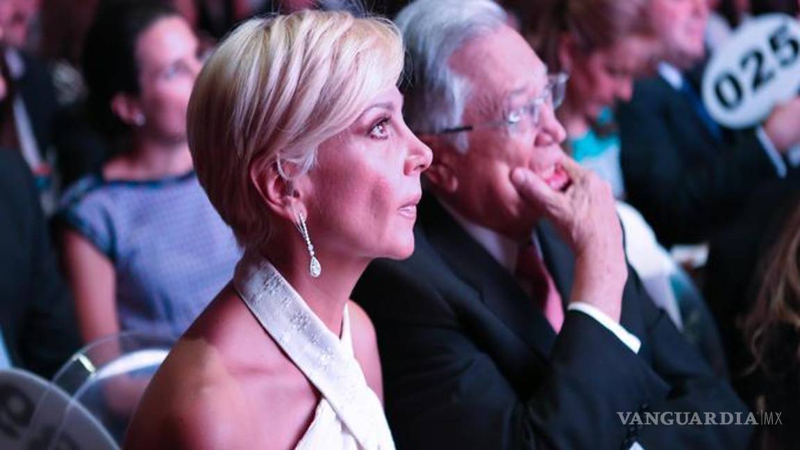 $!Julia Elena Abdala, pareja de Bartlett, tiene 20 años viviendo con él, pero no es su esposa