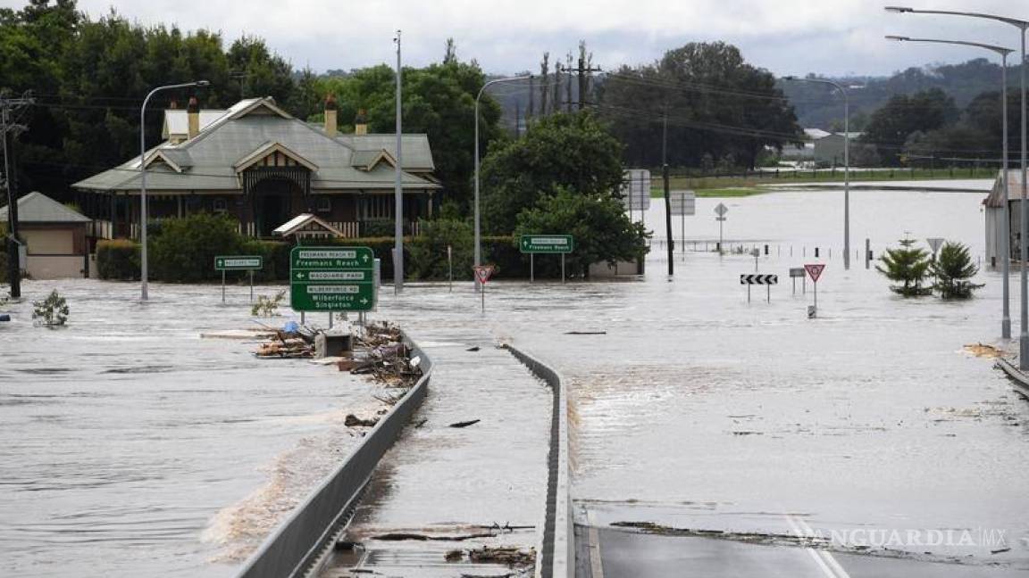 Australia se ahoga, inundaciones amenazan hogares de 85 mil personas