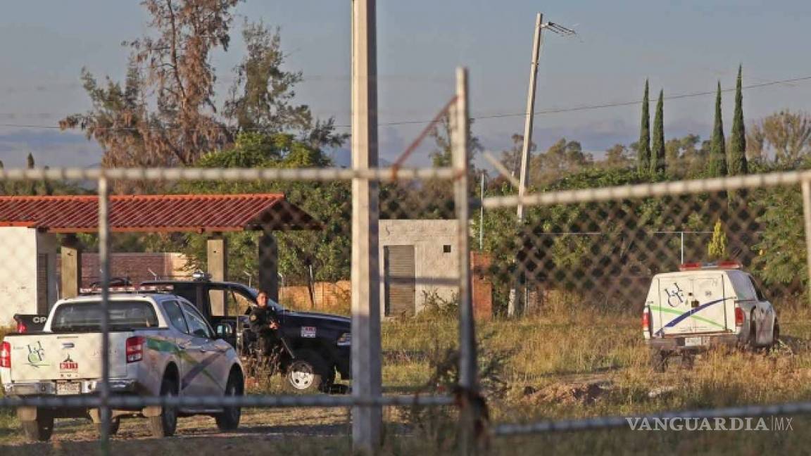 Ocultaban fosa clandestina en hacienda de Tlajomulco, Jalisco; ya rescataron 18 cuerpos