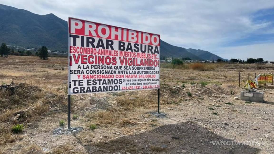 $!Vecinos de la colonia Lomas Verdes limpiaron un predio en la prolongación Camino del 4 para frenar el depósito ilegal de basura.