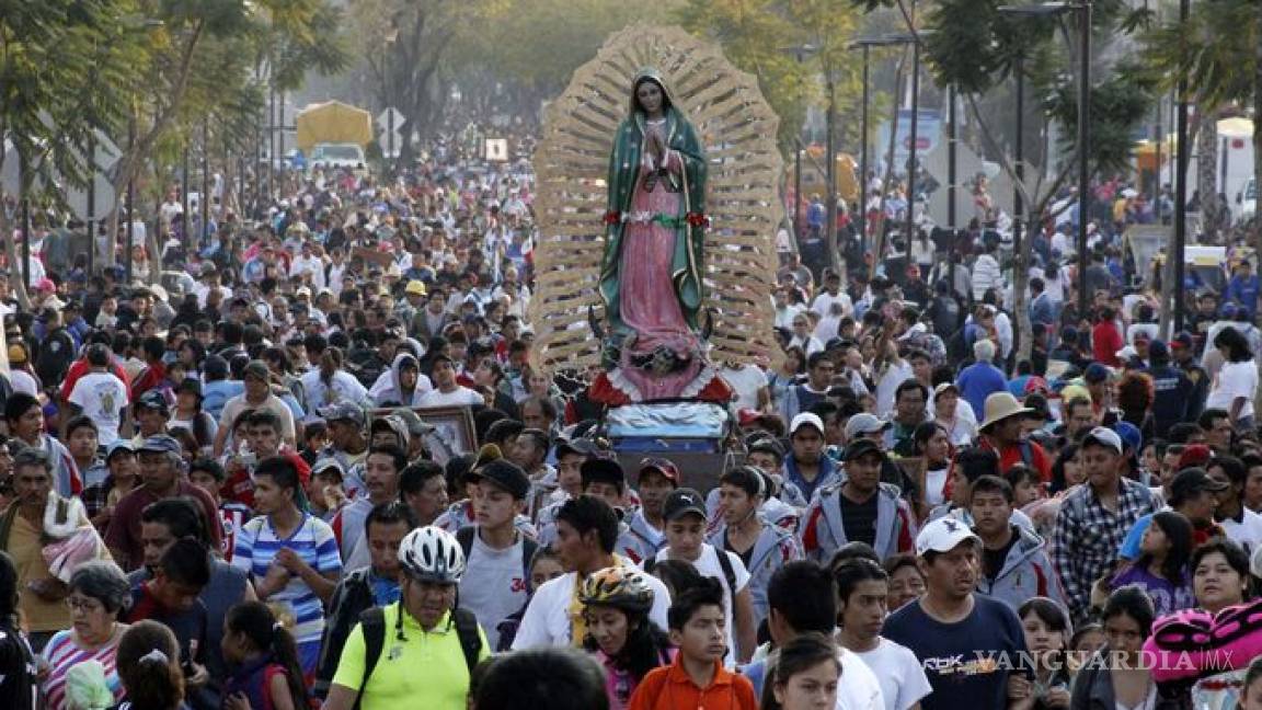 'Guadalupanos' festejan por adelantado a la Virgen ante cierre por COVID-19