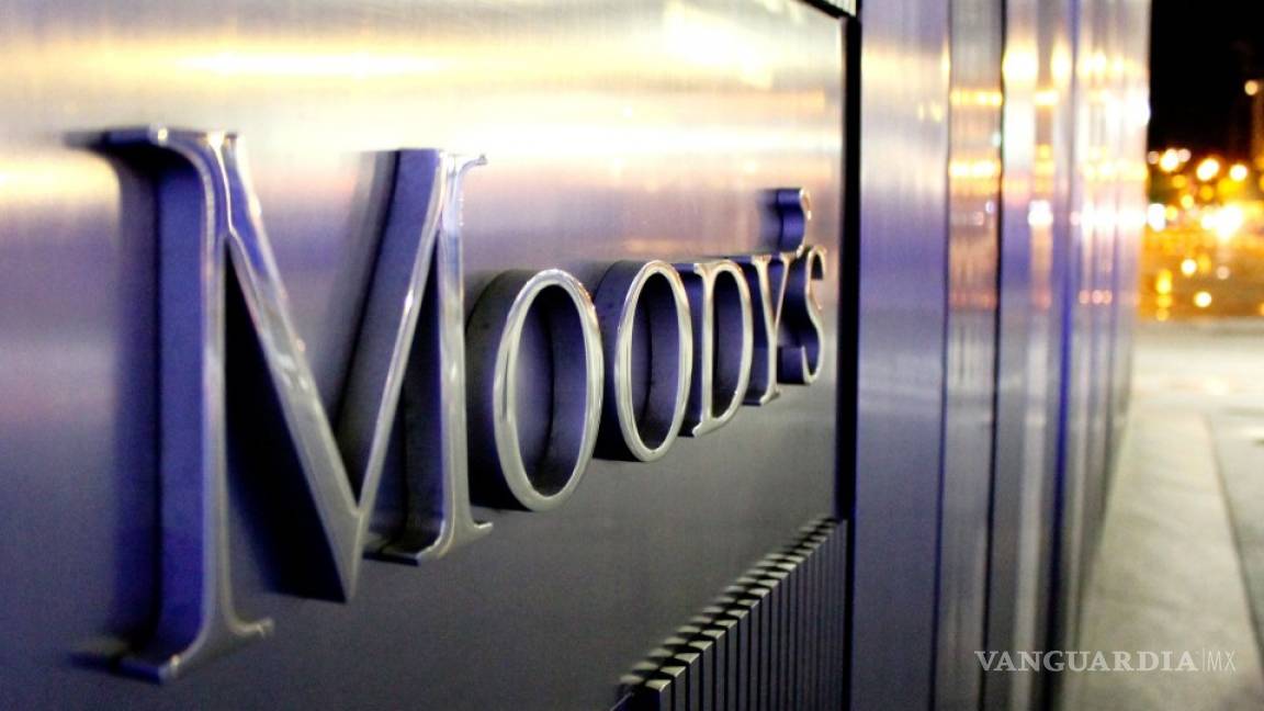Moody's cambia de 'estable' a 'negativo' panorama para calificación de México