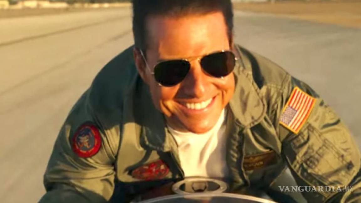 Tom Cruise recibe certificado de aviación por su personaje en 'Top Gun'