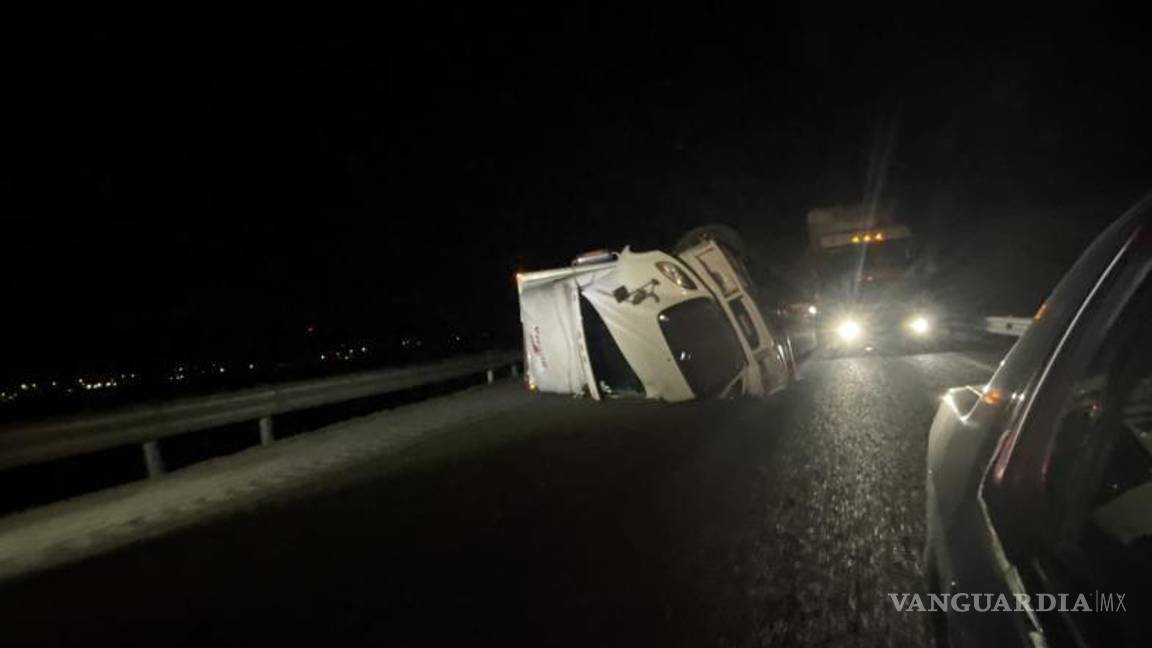 $!Llegaron al sitio para auxiliar en la circulación elementos de la Guardia Nacional.