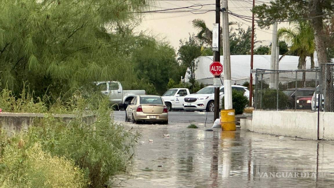 Continúan encharcamientos al norte de Saltillo