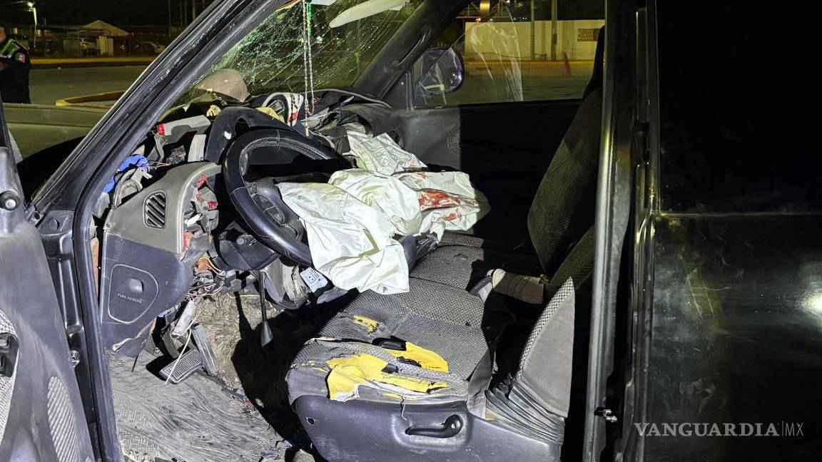 $!El conductor fue detenido por agentes viales tras asegurar que desconocía el motivo del choque.