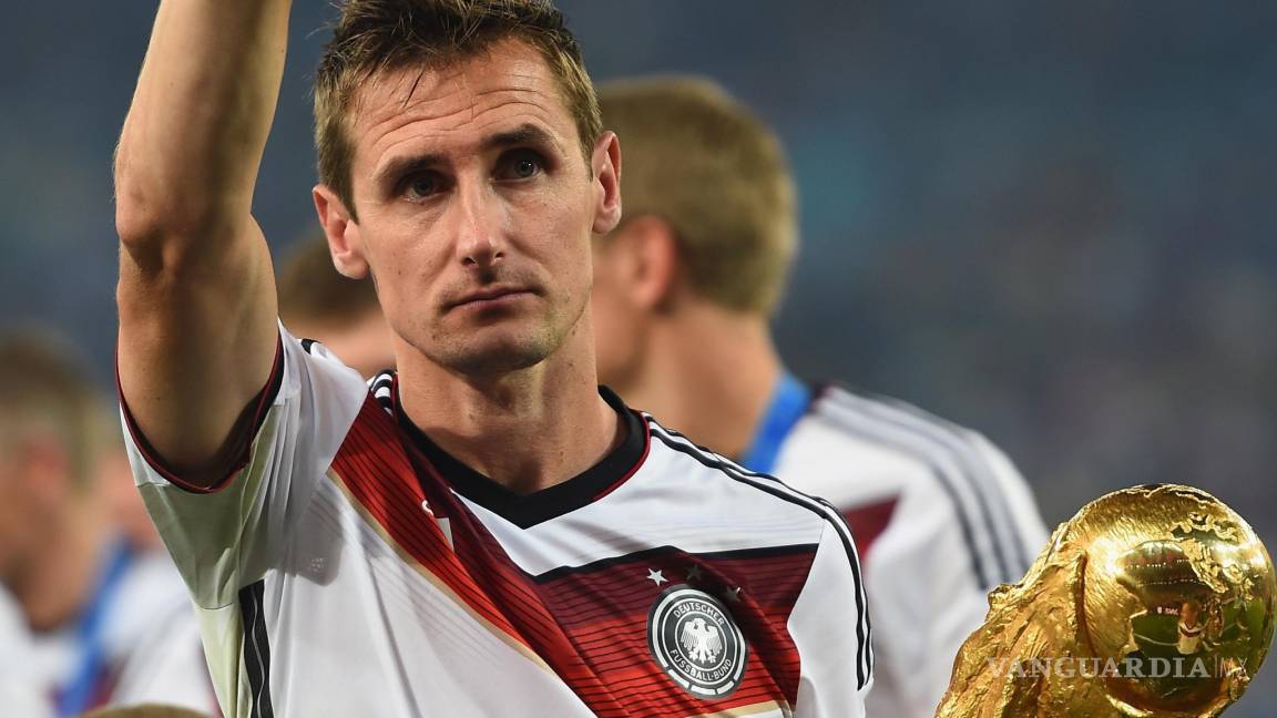 Miroslav Klose, máximo anotador en las historia de los mundiales, anunció su retiro