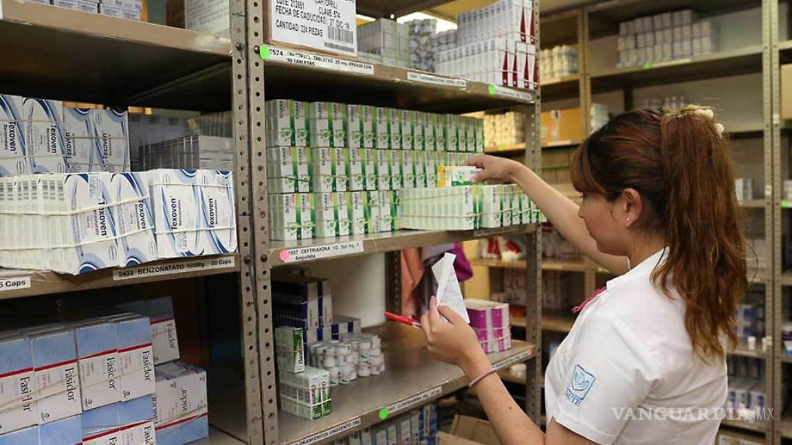 Morena propone regular precio de medicinas