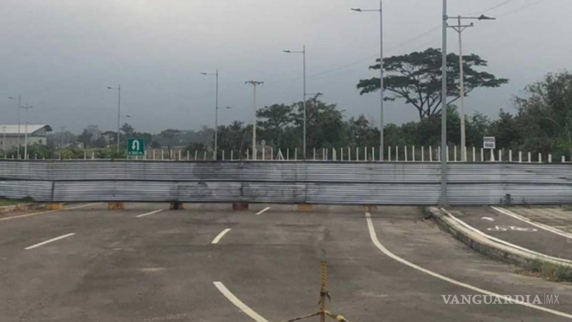 Ejército de Venezuela bloquea puente fronterizo con Colombia por el que puede entrar ayuda