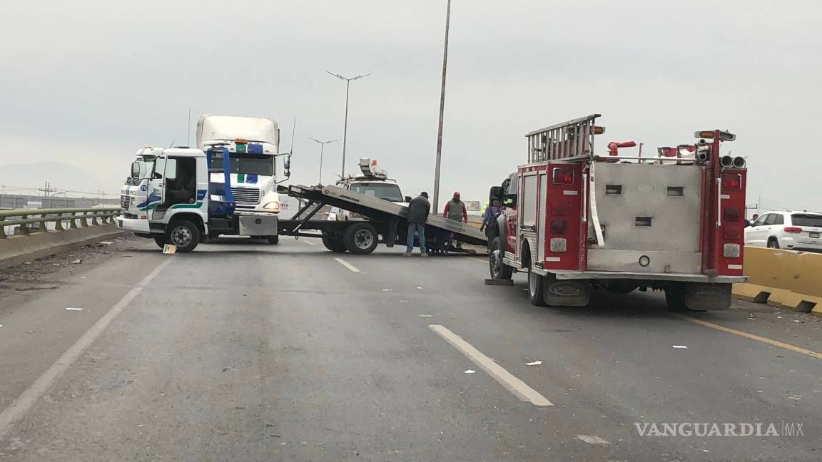 $!Se accidenta ex asistente de Rubén Moreira en la carretera Saltillo-Monterrey