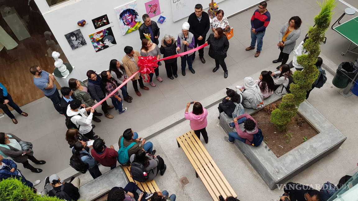 Alumnos de Artes Plásticas de la UAdeC exponen sus trabajos, mientras que 8 maestros intentan volver a tomar la escuela