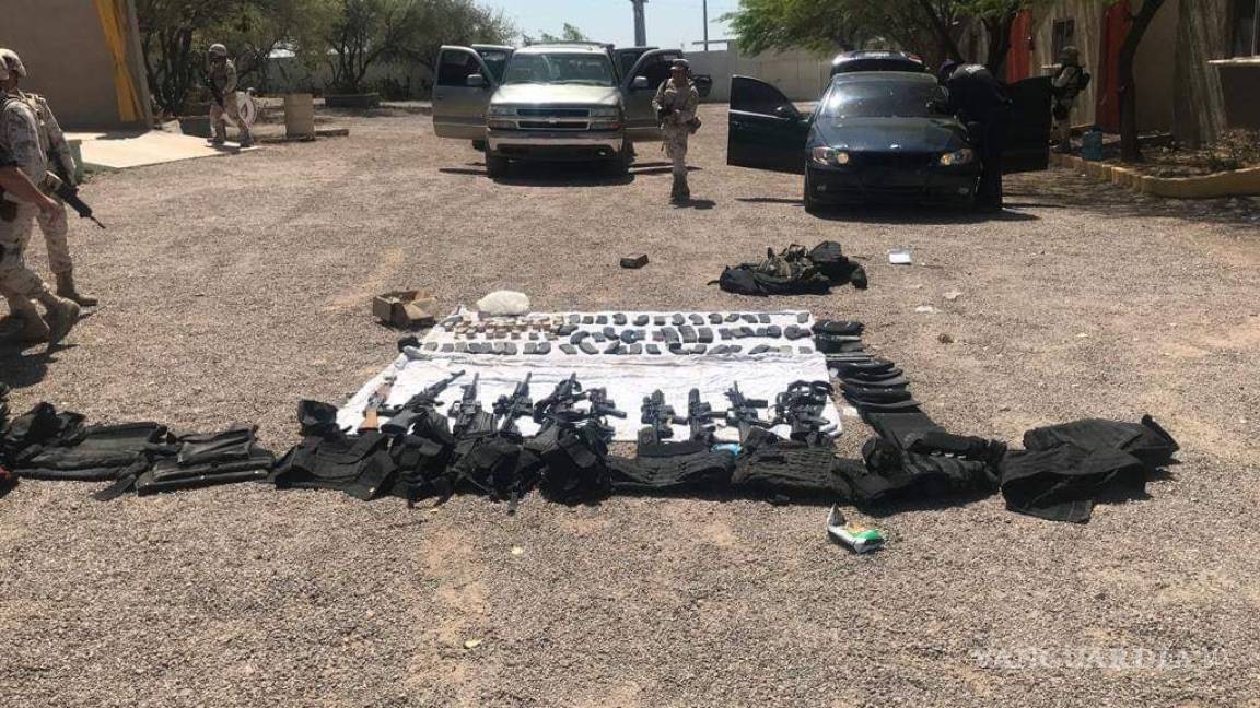Ejército detiene a convoy con 9 sicarios y arsenal en Sonora