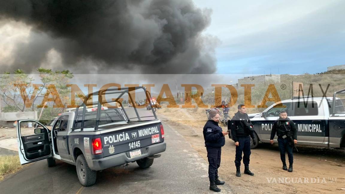 $!Explotan tanques de gas en ejido de Coahuila y provocan incendio