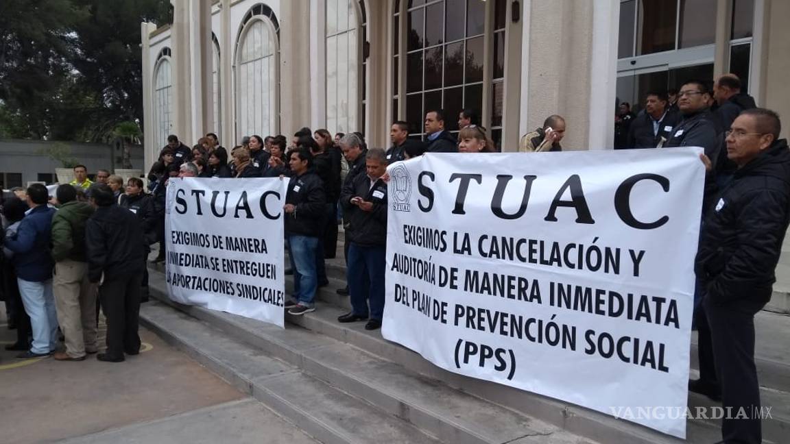 $!Toma rectoría sindicato de UAdeC en Saltillo; exige pago de 50 mdp