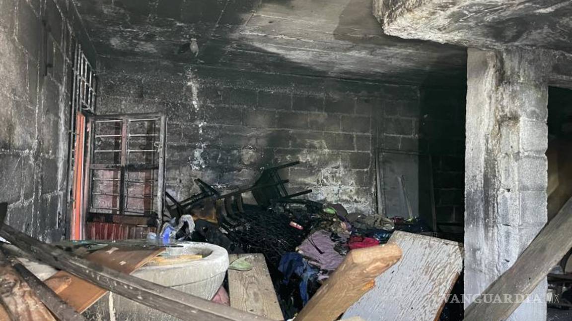 $!Artículos recuperados del cuarto, algunos parcialmente consumidos por el fuego.