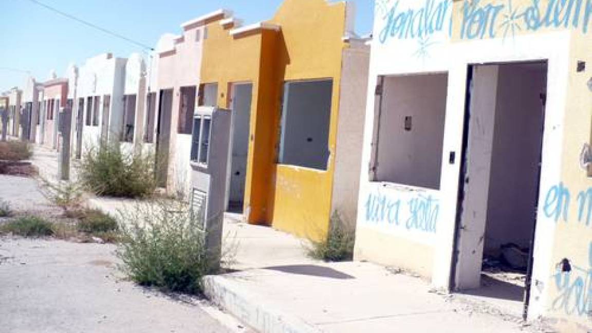 Hay 100 mil casas abandonadas en Juárez: alcalde