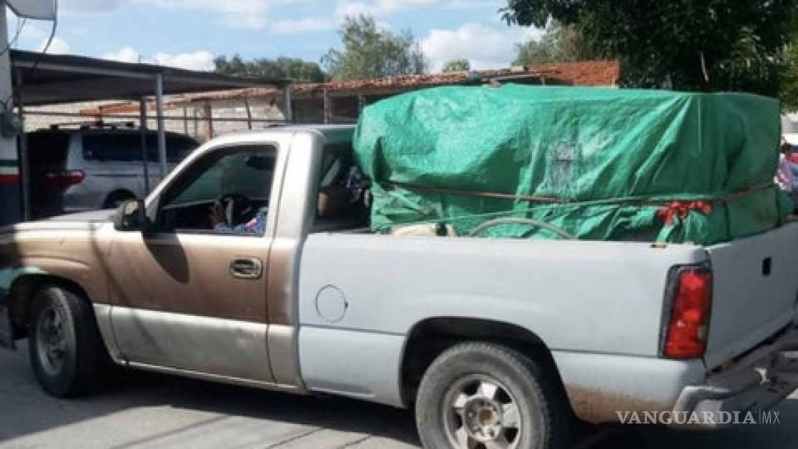 Detienen a huachicolero cuando ordeñaba ducto en Querétaro