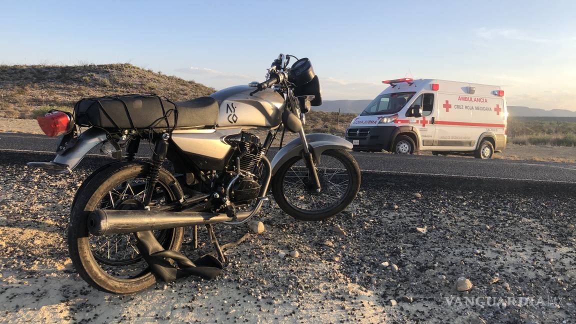 Matrimonio sufre accidente en moto en Saltillo