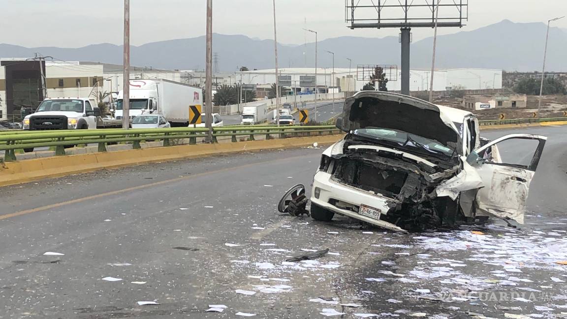 $!Se accidenta ex asistente de Rubén Moreira en la carretera Saltillo-Monterrey
