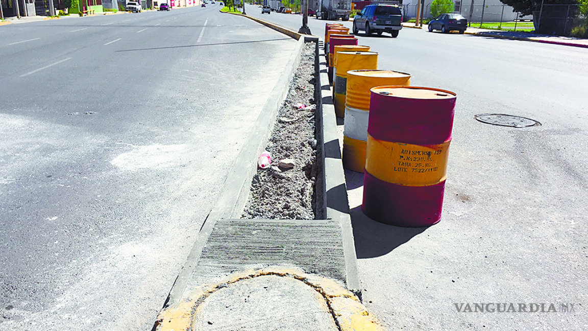 Cierran retornos de transitado bulevar en Saltillo