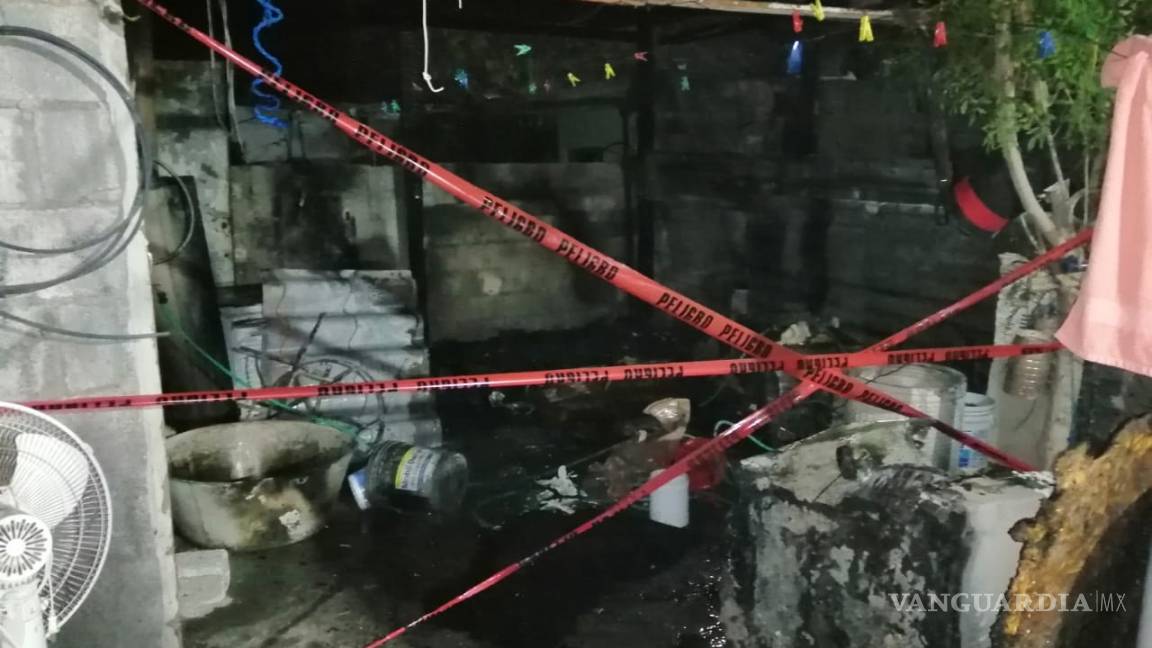Causa pirotecnia incendio en casa habitación en colonia de Monclova
