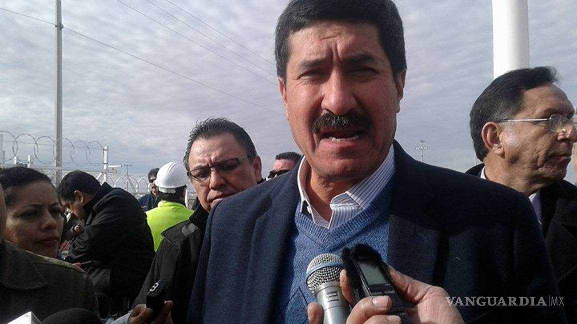 $!Alejandro Gutiérrez sale de Cereso de Chihuahua; Corral anuncia que acudirá a Comisión Interamericana