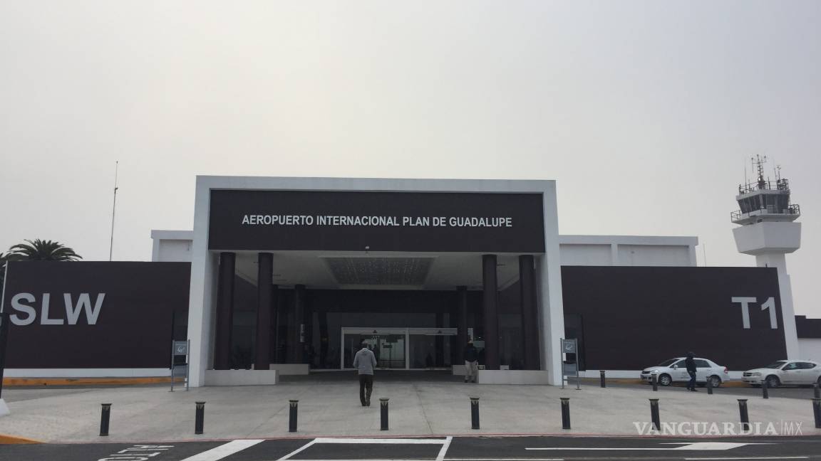 $!Retrasan vuelo de Aeroméxico en el aeropuerto de Saltillo; llegará hasta las 10:30