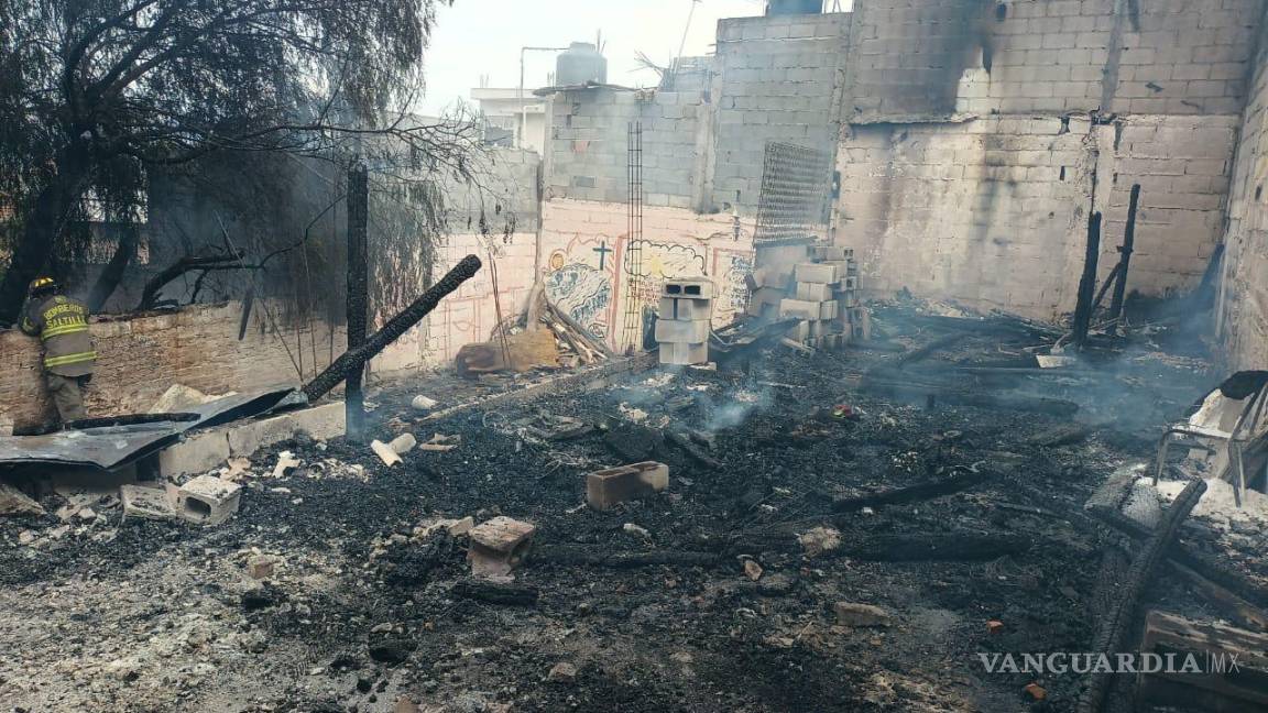 Incendio consume anexo en el centro de Saltillo; presumen fue provocado