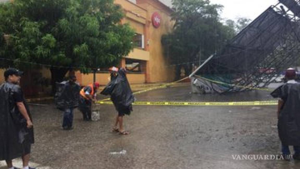 ‘Narda’ toca tierra en Michoacán con torrenciales lluvias