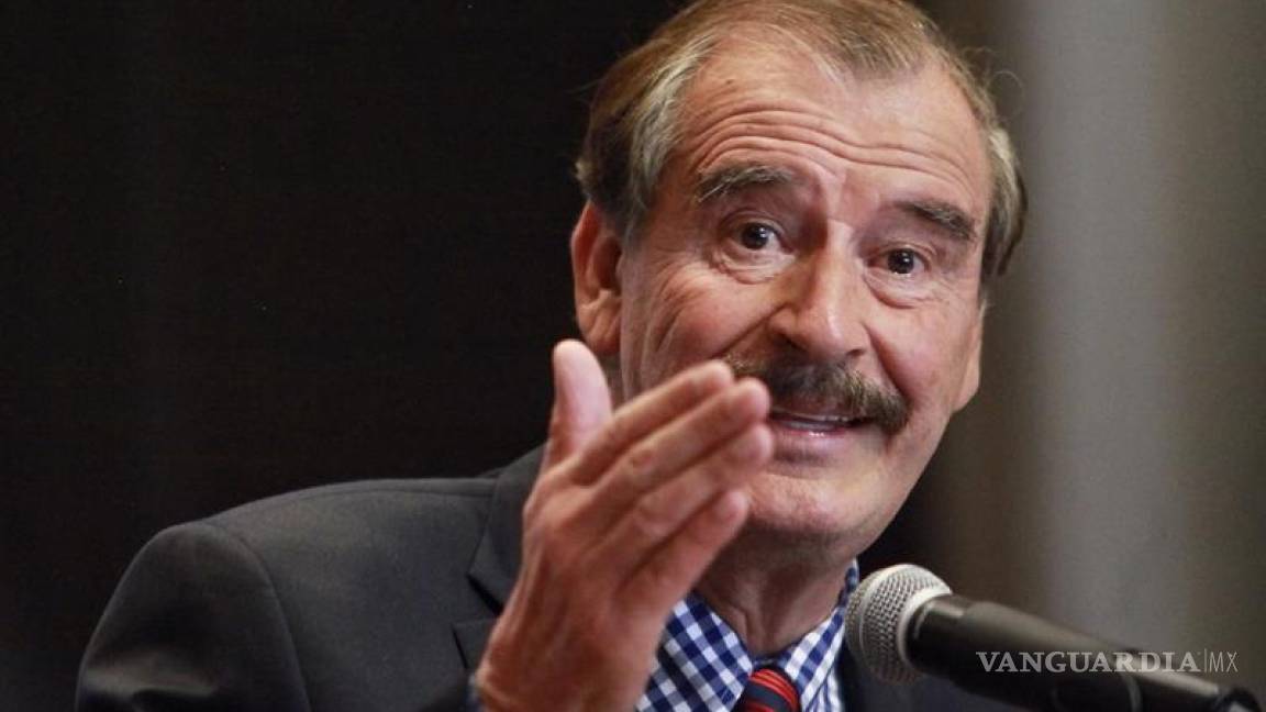 Se pelea Vicente Fox con ‘amlovers’ en Twitter; lanza tuits llenos de errores y dice que era un experimento social