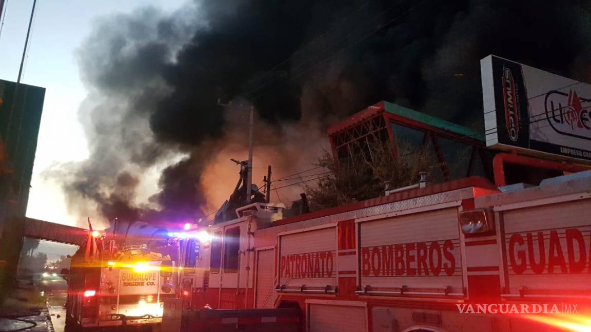 Incendio en bodega de grasas y aceites causa movilización en San Nicolás