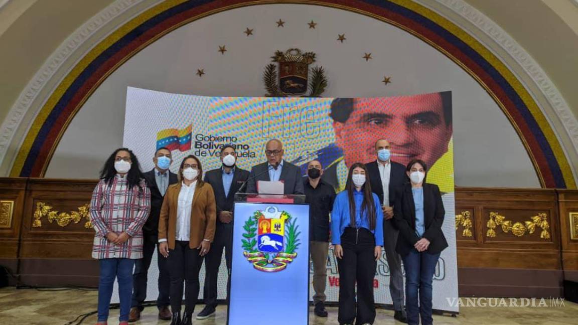 Cancela Venezuela diálogo con la oposición por extradición de allegado de Maduro a EU