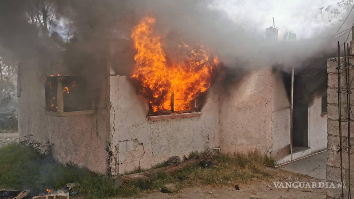 Monclova: hombre incendia la casa de ex pareja con sus hijos dentro; es detenido
