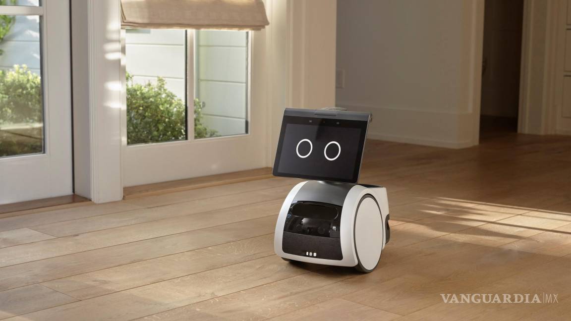 Amazon presenta a Astro, un robot que se mueve como un perro