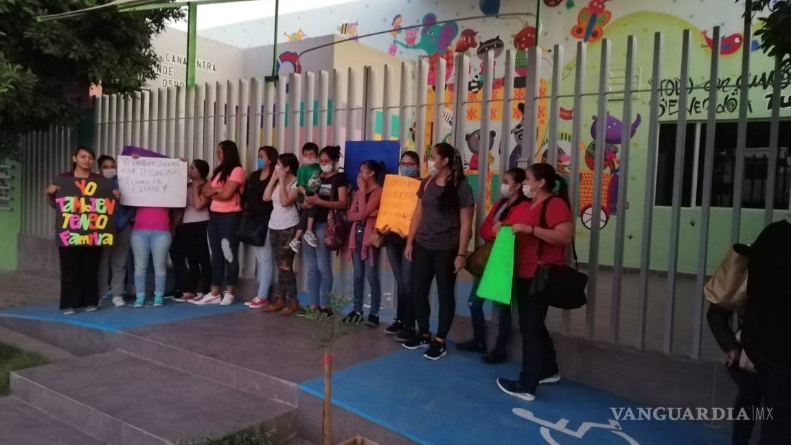 Trabajadoras de Guardería Canacintra Torreón protestan por falta de medidas de protección