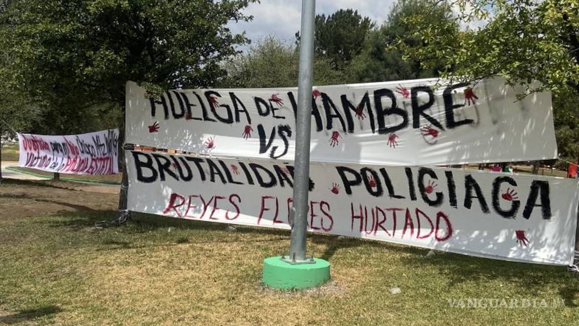 $!El joven fue detenido el 16 de enero de este año, y después de varias horas, logró regresar a su domicilio en estado grave, con golpes, y en el hospital, les mencionaron que su hijo pudiera haber sido víctima de la introducción de una navaja en el recto.