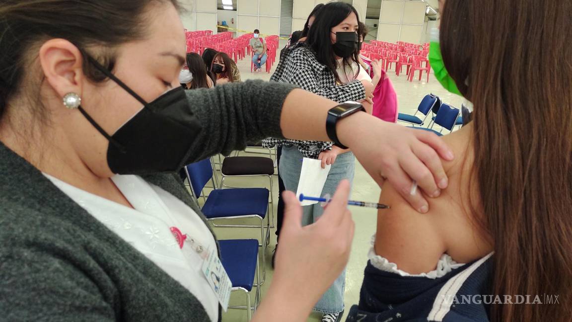 Destinan más de 20 mil vacunas Pfizer para menores de 14 años y rezagados de 17 años para sureste de Coahuila