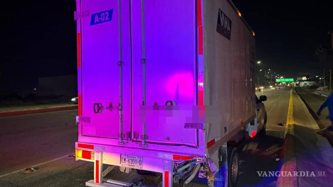 $!Elementos de Tránsito Municipal y Servicios Periciales realizaron el peritaje en el lugar del accidente.