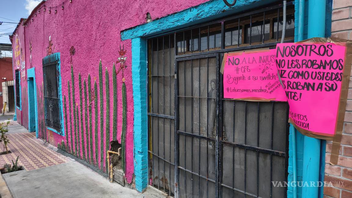 $!La fachada del restaurante “Delicias de mi General” luce pancartas que llaman a detener la corrupción.