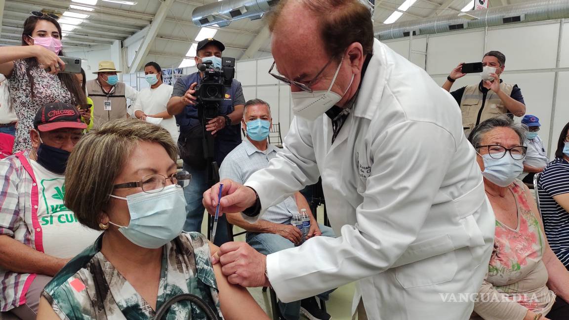 Suspensión de vacunación en Canacintra el martes 'restó' 700 aplicaciones del biológico antiCOVID