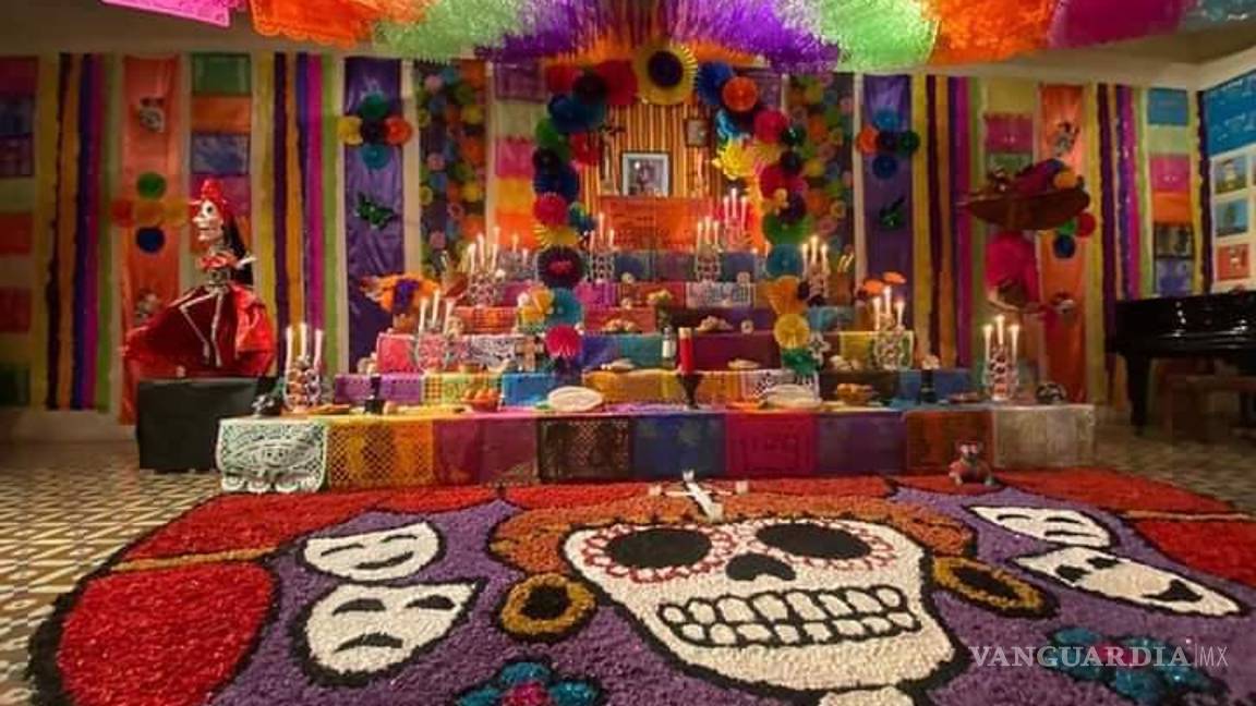 $!¿Ya viste estos altares en Saltillo? Dedicados a familiares, Walt Disney, Juan Gabriel, Cri-Cri y más (Fotos)