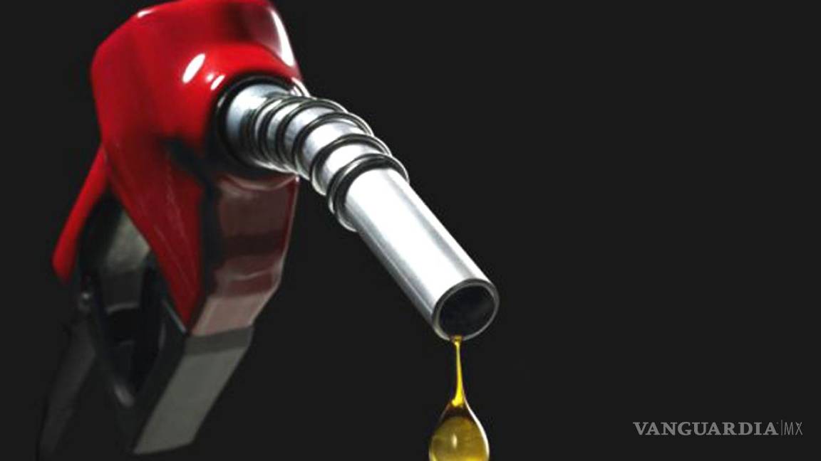 Liberar precios de gasolina favorecería a reducir su costo: HSBC