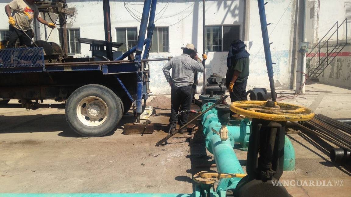 $!Fallas en bombas del Simas Torreón deja a colonias con baja presión