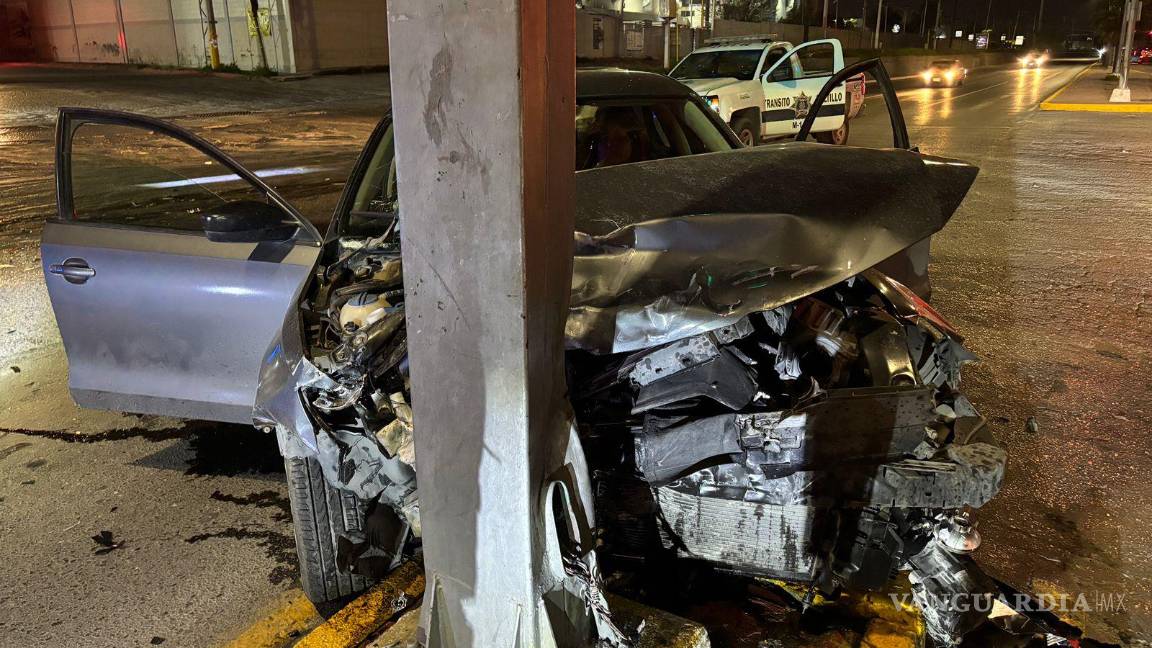 $!Ambos vehículos fueron llevados a un corralón en espera de la resolución de daños.