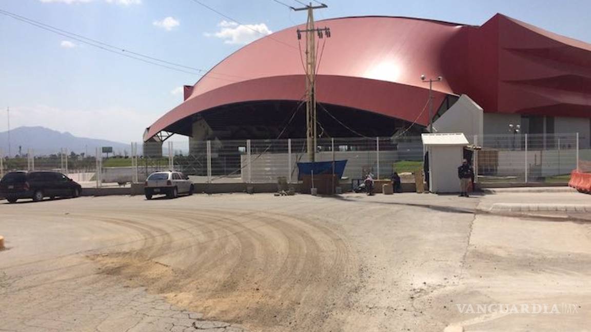 $!Peña y Eruviel gastan 600 millones en auditorio; lo abandonan en 40 días… y hoy sólo lo usa el PRI