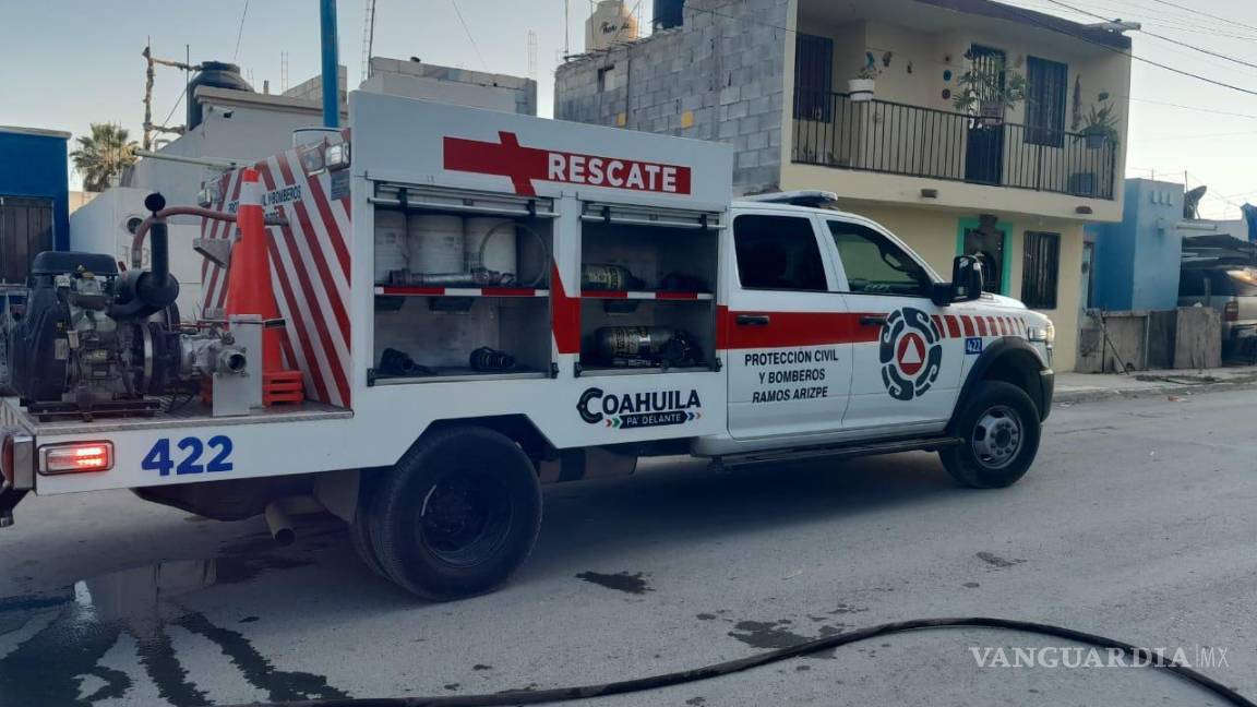 Quema de basura se sale de control y consume tejabanes en Ramos Arizpe