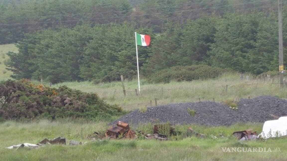 $!Granjeros escoceses se revelan contra Donald Trump, intentó cobrarles un muro y ellos ponen banderas mexicanas