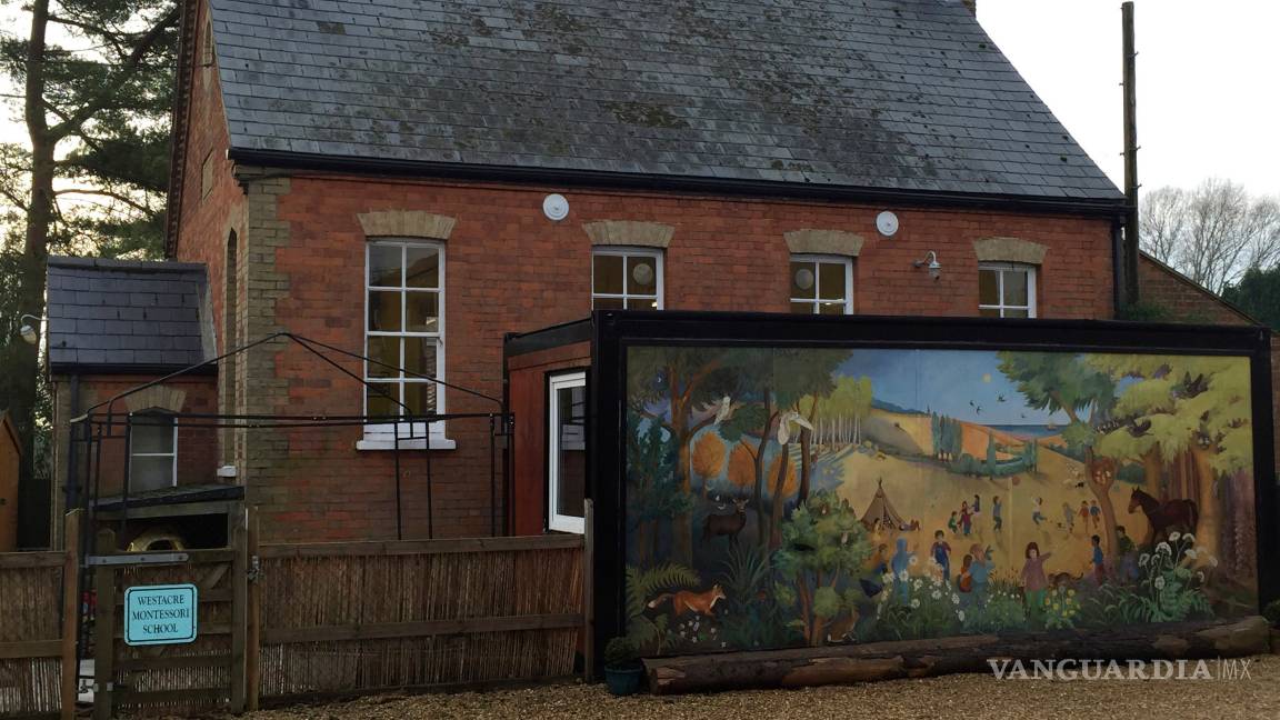 $!El príncipe George asiste a su primer día en la guardería